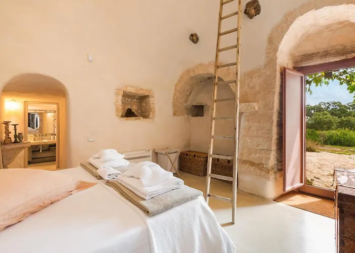 Trulli Di Monte Reale By Perle Di Puglia * צ'יסטרנינו