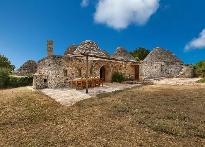Trulli Di Monte Reale By Perle Di Puglia צ'יסטרנינו